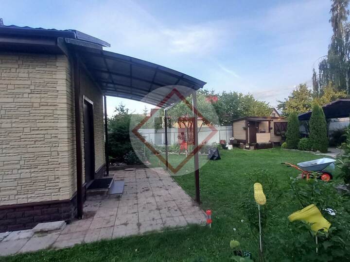 небольшой навес для дома