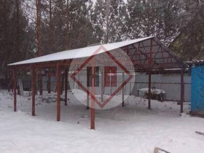 двускатный навес с усиленными фермами